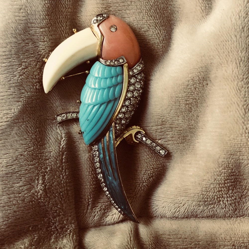HATTIE CARNEGIE Vintage Toucan Brooch-WOW!